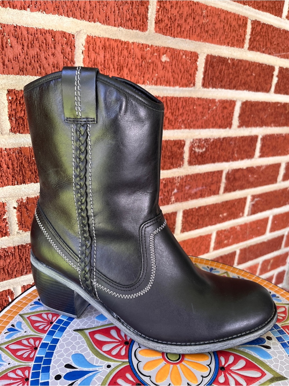 Hush Puppies Womens 10 Ankle Cowboy boots Black Leather Waterproof H506734